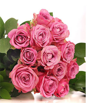 Bouquet of 12 Pink Roses 
