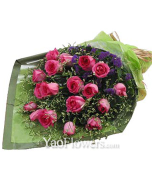 18 Pink Roses