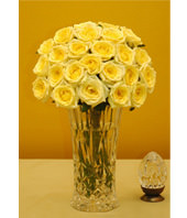 Two Dozen Yellow Roses With a Vase