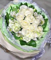 11 White roses