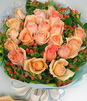 20 Champagne roses
