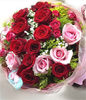 10 Red roses,5 Titanic roses