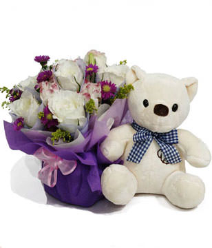 6 White Roses With Sitting Cream Bear 