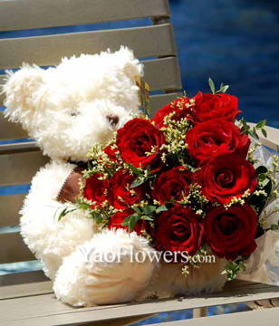 12 Red Roses Hand Bouquet With Bear 