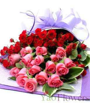 Mixed Roses Bouquet,Red roses 15, Pink roses 18, few green leaves 