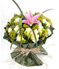 Pink lily,16 yellow carnations