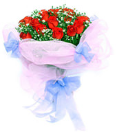 19 red roses