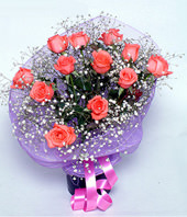 12 pink roses