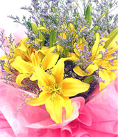 10 yellow lilies