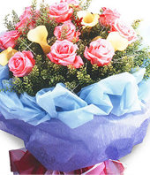 5 yellow zantedeschia,11 pink roses