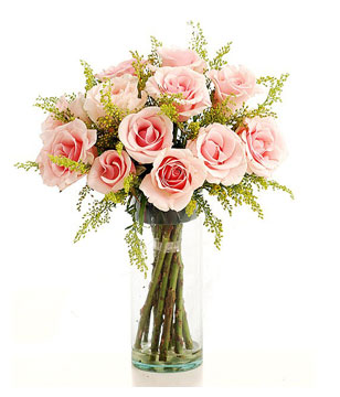 12 Soft Pink Roses in a Vase 