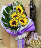 5 Sunflower Handbouquet With Monstera Foliage 