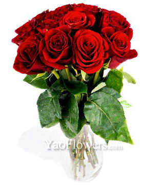 Bouquet Of 12 Roses In Red 