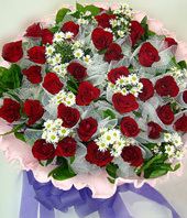 33 Red roses