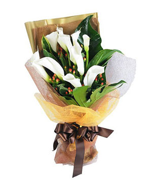 10 white lilies
