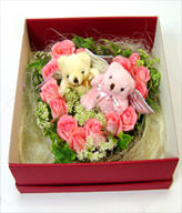 15 Pink roses ,2 bears,green leaves. gift box included