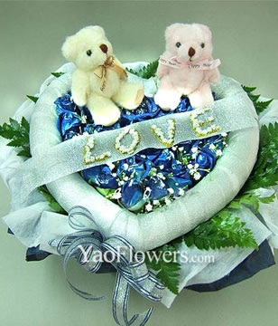 33 Blue roses,2 bear