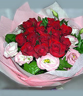 18 Red roses