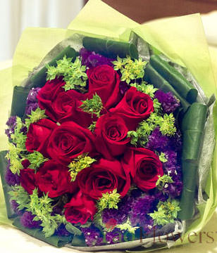 12 red roses, the purple forgot-me-not