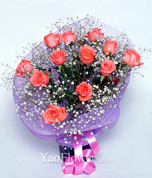 12 pink roses