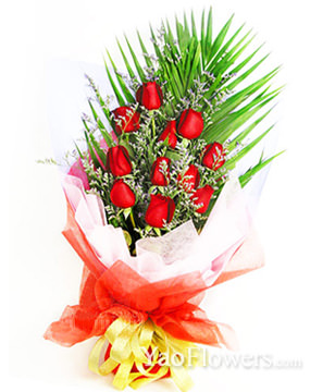 11 red roses