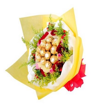 6 Red & 6 Pink Roses With 12pcs Ferrero Rocher in a Bouquet