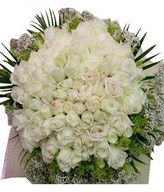 99 White Roses Hand bouquet